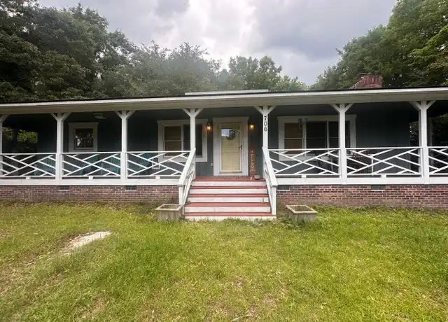 Property at 706 Pine St, Hampstead, NC, 28443, 3 beds, 2 baths, [object Object]