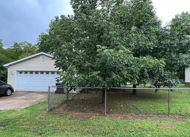 Property at 113 Rea St, Hollister, MO, 65672, 2 beds, 1 bath, [object Object]
