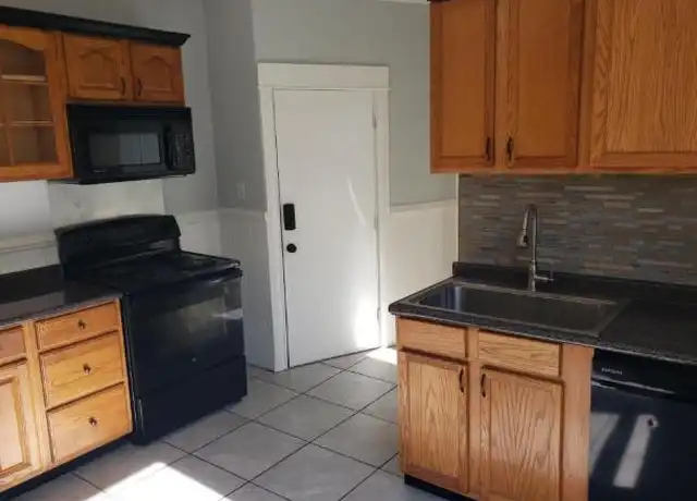 Property at 48 Covell St, New Bedford, MA, 02745, 1 bed, 1 bath, [object Object]