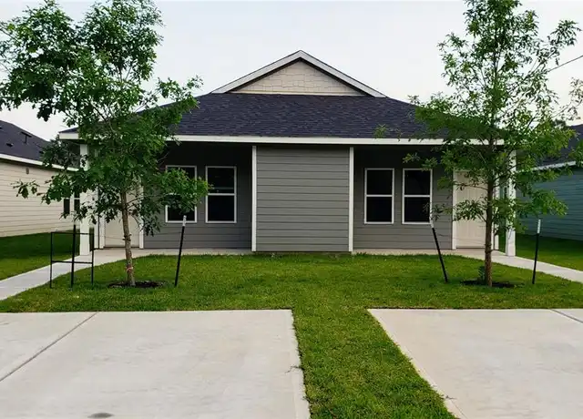 Property at 419 East Avenue G Unit G, Conroe, TX, 77301, 3 beds, 2 baths, [object Object]