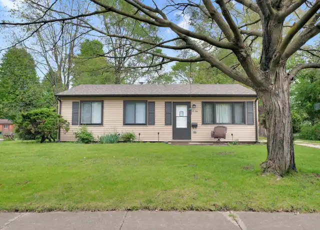 Property at 1204 N Mathews Ave, Urbana, IL, 61801, 3 beds, 1 bath, [object Object]