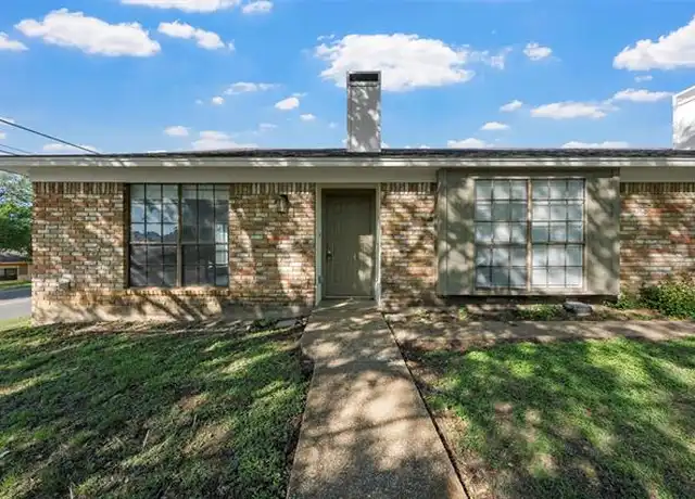 Property at 300 Mill Creek Cir Unit 300, Woodway, TX, 76712, 3 beds, 2 baths, [object Object]