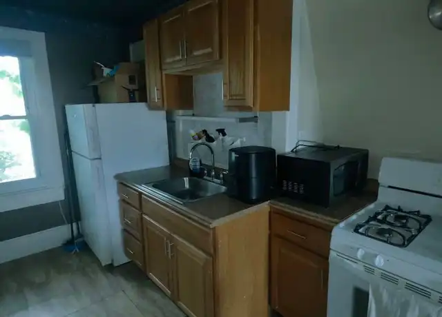 Property at 102 Center Ave Unit 3, West View, PA, 15229, 1 bed, 1 bath, [object Object]