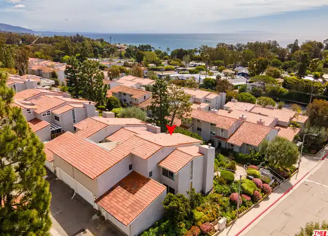 Property at 28288 Rey De Copas Ln, Malibu, CA, 90265, 2 beds, 2.5 baths, [object Object]