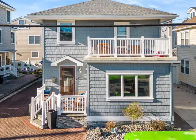 Property at 12 S Jerome Ave, Margate City, NJ, 08402, 4 beds, 3 baths, [object Object]