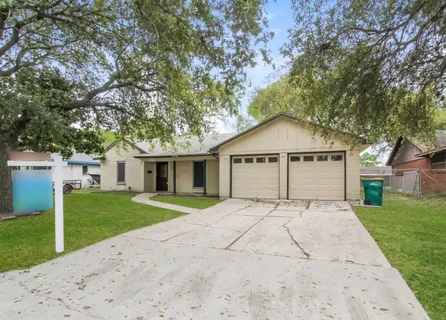 Property at 701 Inwood Dr, Baytown, TX, 77521, 4 beds, 2 baths, [object Object]