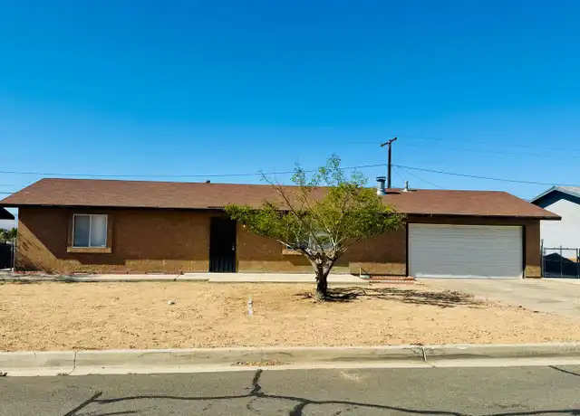 Property at 23989 Tahquitz Rd, Apple Valley, CA, 92307, 2 beds, 1 bath, [object Object]