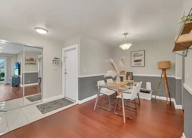 Property at 218 Oak Knoll Ct Unit D1, Schaumburg, IL, 60193, 2 beds, 2 baths, [object Object]