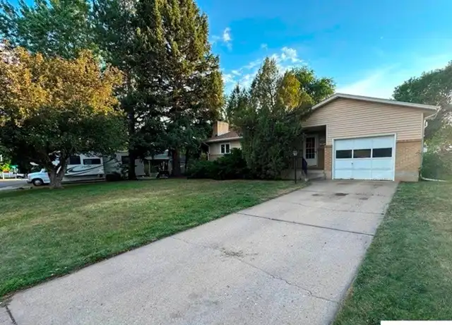 Property at 1053 Briarwood Rd, Fort Collins, CO, 80521, 4 beds, 2 baths, [object Object]