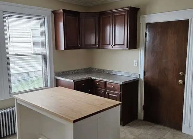 Property at 1495 River St Unit 1, Hyde Park, MA, 02136, 2 beds, 1 bath, [object Object]
