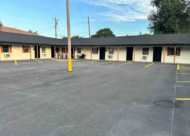 Property at 3326 E Marshall St, Tulsa, OK, 74115, 1 bed, 1 bath, [object Object]