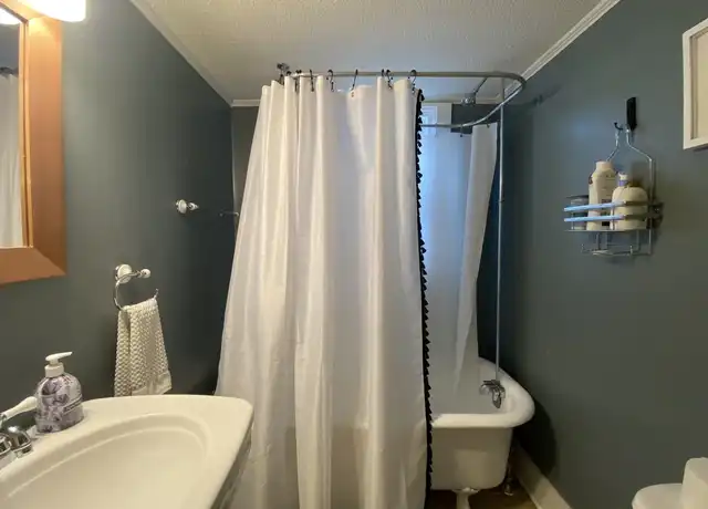Property at 123 S 8th St, Wilmington, NC, 28401, 1 bed, 1 bath, [object Object]