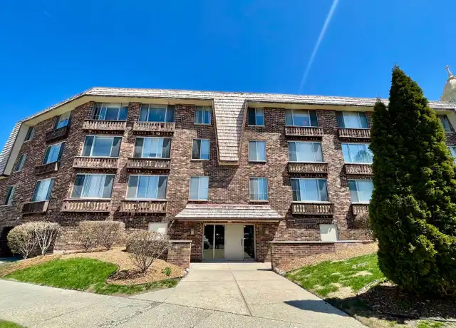 Property at 2636 S Logan Ave Unit 309, Milwaukee, WI, 53207, 2 beds, 1 bath, [object Object]