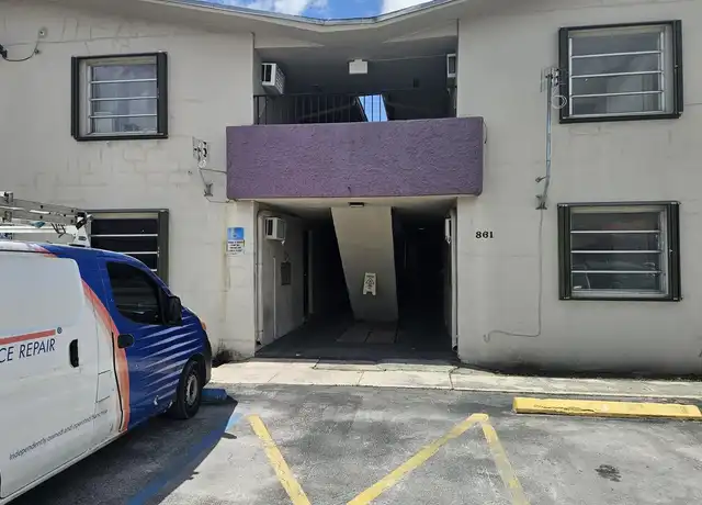 Property at 861 E 41st St Unit 1, Hialeah, FL, 33013, 2 beds, 1 bath, [object Object]