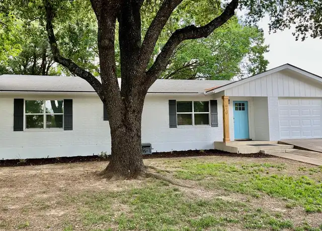 Property at 610 Bluebonnet St, Fredericksburg, TX, 78624, 2 beds, 1 bath, [object Object]