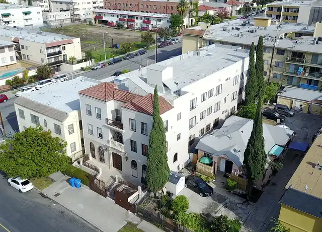 Property at Heliotrope Drive Apartments - 334 N Heliotrope Dr, Los Angeles, CA, 90004, 0 beds, 1 bath, [object Object]