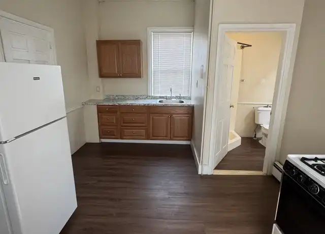 Property at 180 Walnut St Unit 2, New Bedford, MA, 02740, 1 bed, 1 bath, [object Object]
