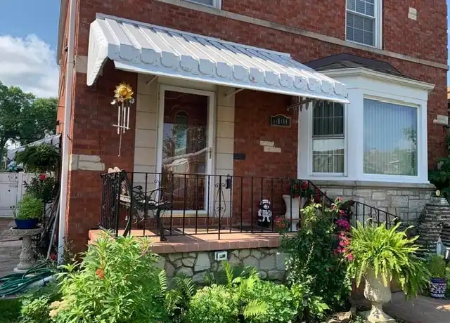 Property at 6101 W Fletcher St Unit 1, Chicago, IL, 60634, 2 beds, 1 bath, [object Object]