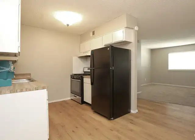 Property at Bryant Grove Apartments - 20 S Bryant Ave, Edmond, OK, 73034, 2 beds, 1.5 baths, [object Object]