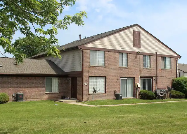 Property at Farmbrooke Manor - 36760 Farmbrook Dr, Clinton Twp, MI, 48035, 1-3 bed, 1-1.5 bath, [object Object]