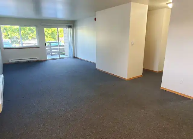 Property at 15621 4th Ave S Unit 01, Burien, WA, 98148, 1 bed, 1 bath, [object Object]