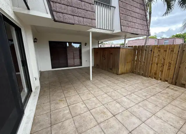 Property at 7585 Courtyard Run W, Boca Raton, FL, 33433, 3 beds, 2.5 baths, [object Object]