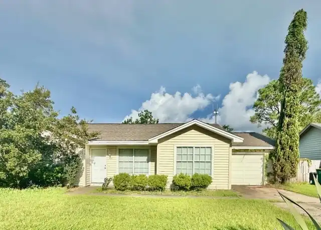 Property at 494 Sara Ave, Mary Esther, FL, 32569, 3 beds, 2 baths, [object Object]