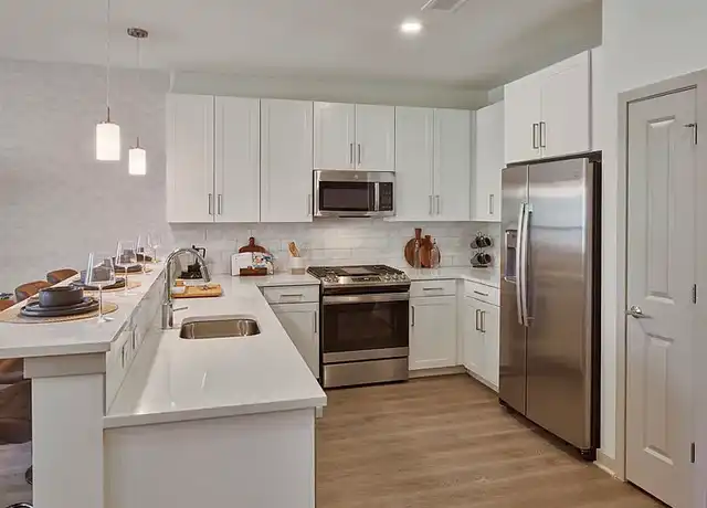 Property at Highgate at Livingston - 100 Eisenhower Pkwy, Livingston, NJ, 07039, 1-3 bed, 1-2.5 bath, [object Object]