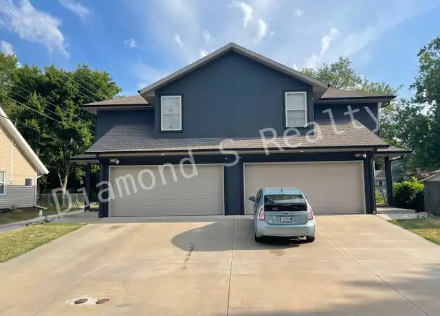 Property at 625 E Pacific St Unit A, Springfield, MO, 65803, 4 beds, 3.5 baths, [object Object]