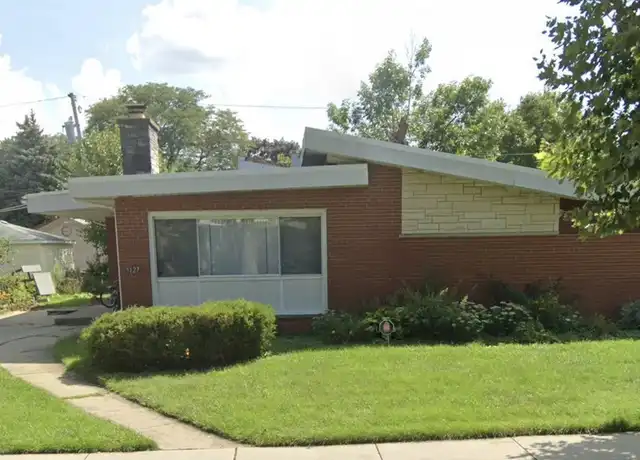 Property at 5127 W Estes Ave, Lincolnwood, IL, 60712, 3 beds, 2 baths, [object Object]