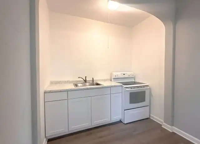 Property at 601 N Main St, Kokomo, IN, 46901, 1 bed, 1 bath, [object Object]