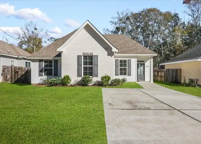 Property at 2026 Swan St, Slidell, LA, 70460, 3 beds, 2 baths, [object Object]