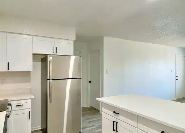 Property at Cypress Edge - 1565 New Braunfels St, New Braunfels, TX, 78130, 1-2 bed, 1-2 bath, [object Object]