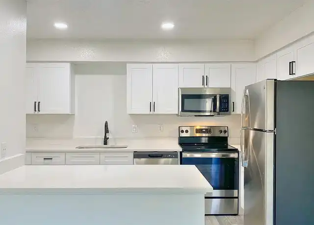 Property at Cypress Edge - 1565 N Business Interstate HWY, New Braunfels, TX, 78130, 1-2 bed, 1-2 bath, [object Object]