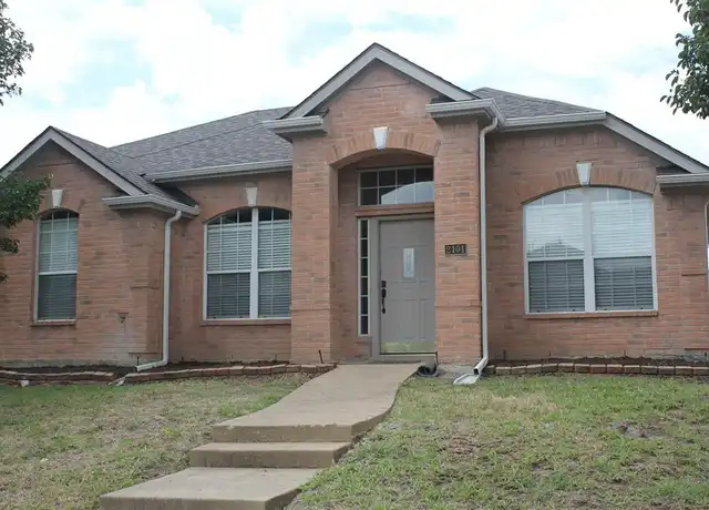 Property at 2101 Sterling Ln, Mesquite, TX, 75181, 3 beds, 2 baths, [object Object]
