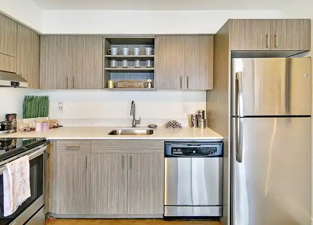 Property at The Hudson - 2450 Aurora Ave N, Seattle, WA, 98109, 1 bed, 1 bath, [object Object]