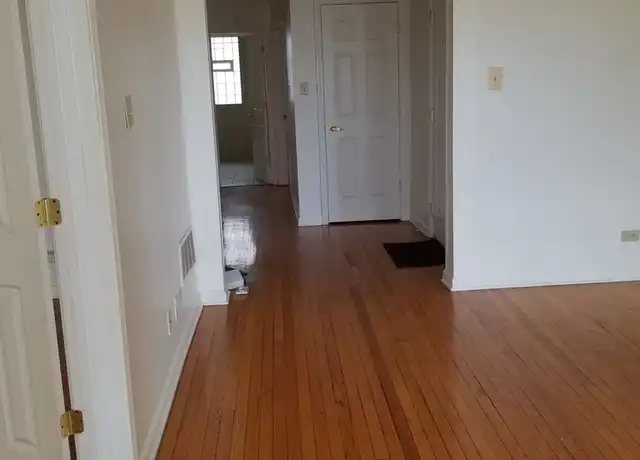 Property at 350 E 59th St Unit 350-3, Chicago, IL, 60637, 2 beds, 1 bath, [object Object]