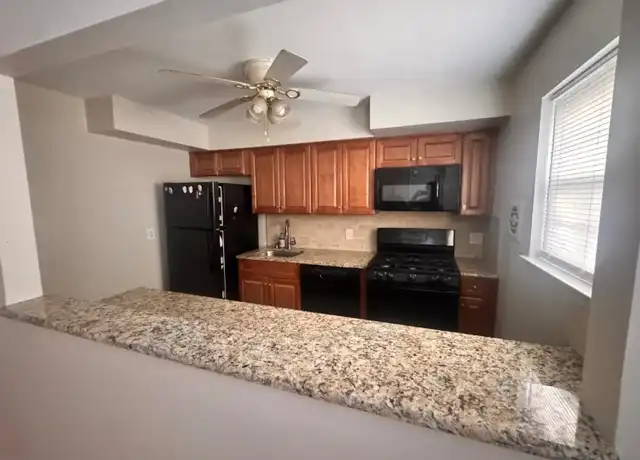 Property at 1301A Valley Rd, Wayne, NJ, 07470, 2 beds, 1 bath, [object Object]