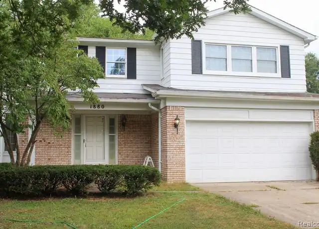 Property at 1880 Pelican Ct, Troy, MI, 48084, 5 beds, 3.5 baths, [object Object]