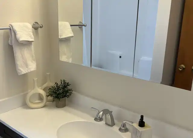 Property at 504 E Valencia Ave Unit A, Burbank, CA, 91501, 1 bed, 1 bath, [object Object]