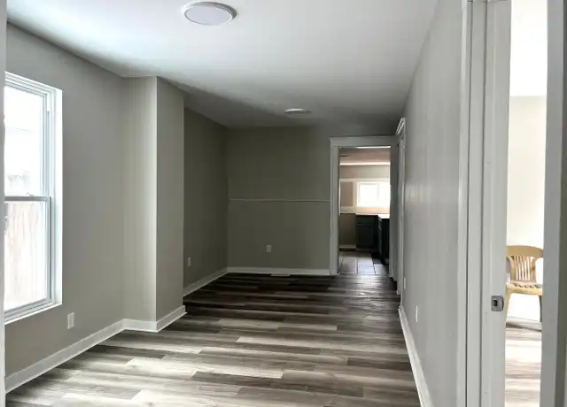 Property at 307 N Park Ave, Jackson, MI, 49201, 5 beds, 1 bath, [object Object]