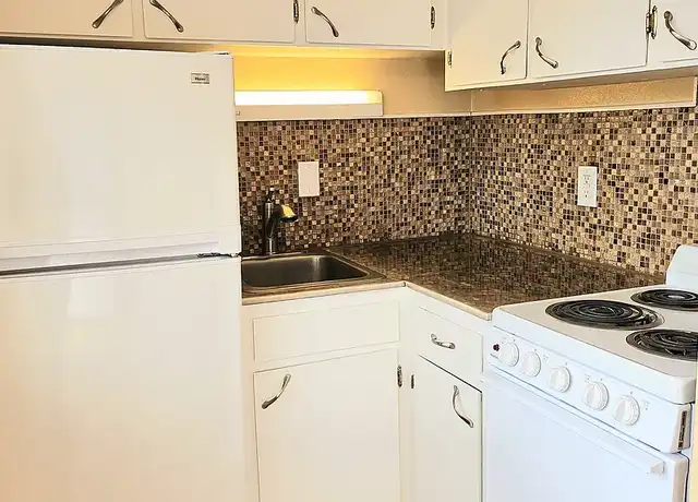 Property at Olympus Apartments - 15305 Highway 99, Lynnwood, WA, 98087, 0-1 beds, 1 bath, [object Object]