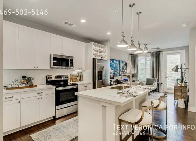 Property at 4217 Swiss Ave, Dallas, TX, 75204, 2 beds, 2 baths, [object Object]