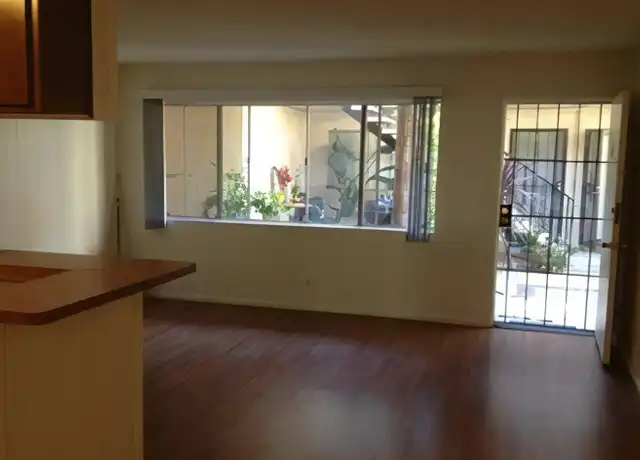 Property at 4244 E 5th St Unit 2, Long Beach, CA, 90814, 1 bed, 1 bath, [object Object]