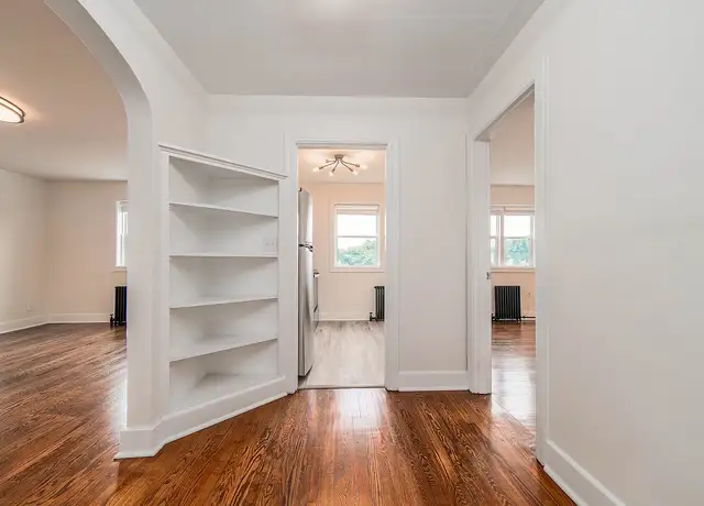 Photo of 9610 Sherwood Pl, Norfolk, VA 23503