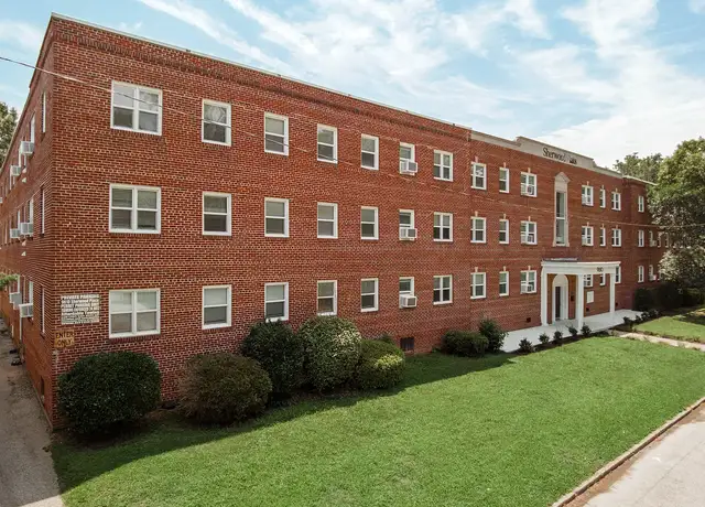 Photo of 9610 Sherwood Pl, Norfolk, VA 23503