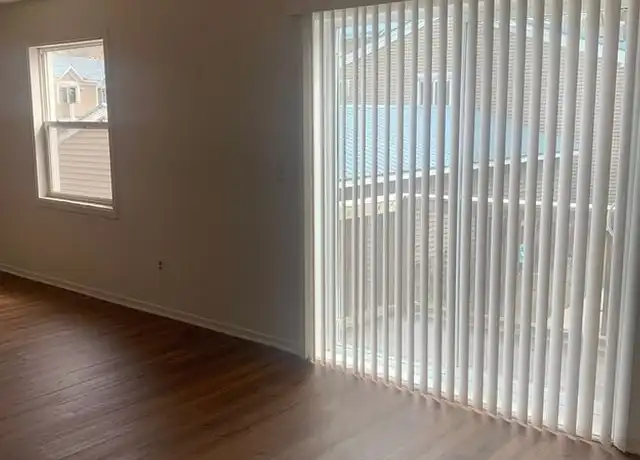 Property at 1426 Case Ave E Unit 2, St Paul, MN, 55106, 3 beds, 1 bath, [object Object]
