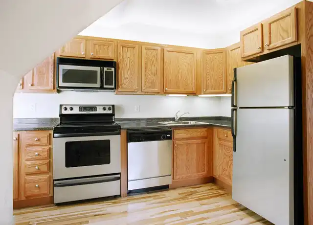 Property at 6018 Walnut St Unit 3, Pittsburgh, PA, 15206, 2 beds, 1 bath, [object Object]