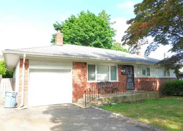 Property at 29 Charmian St, Huntington Station, NY, 11746, 3 beds, 1 bath, [object Object]