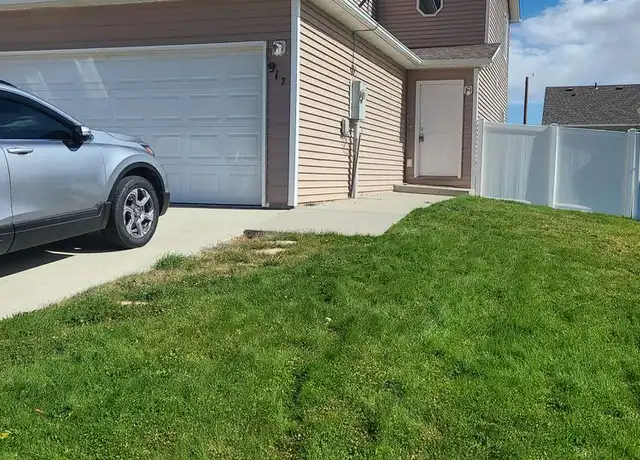 Property at 917 Rampart Dr, Rock Springs, WY, 82901, 3 beds, 2.5 baths, [object Object]